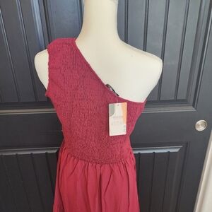 One shoulder dress
